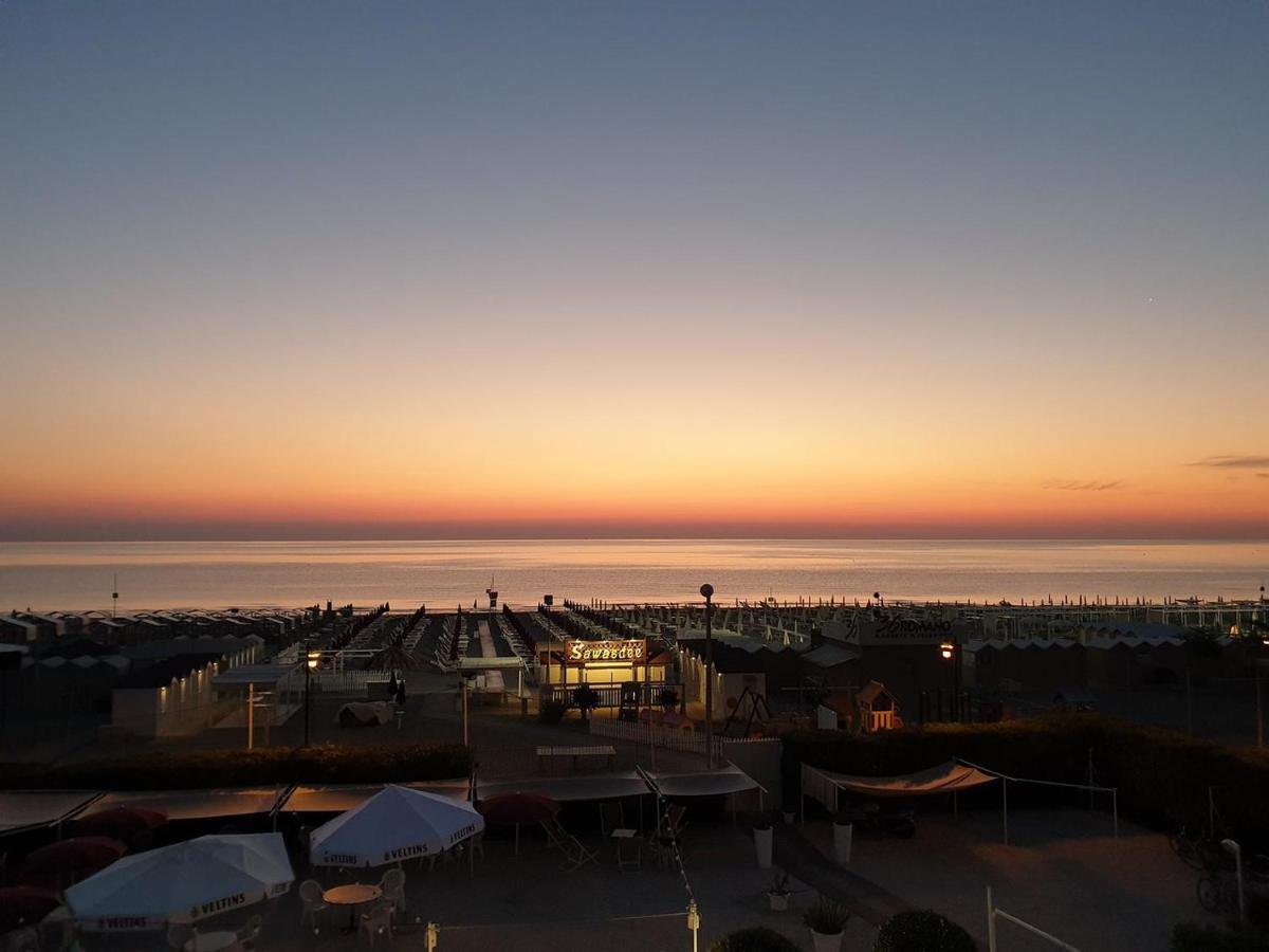 Hotel Soraya Riccione Dış mekan fotoğraf